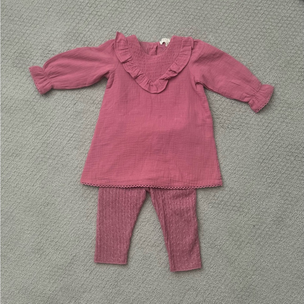 Super cute 2 piece outfit in perfect condition